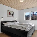 Stunning In V With Kitchen Semesterbostad