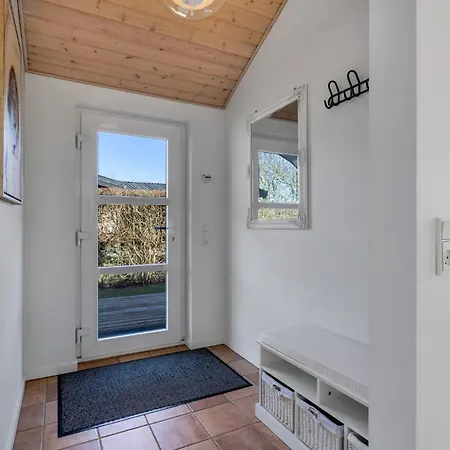 Stunning In V With Kitchen Tatil Evi Esbjerg